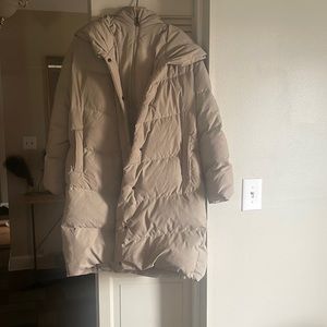 Ralph Lauren puffer coat.Green picture posted only to show the fit of coat